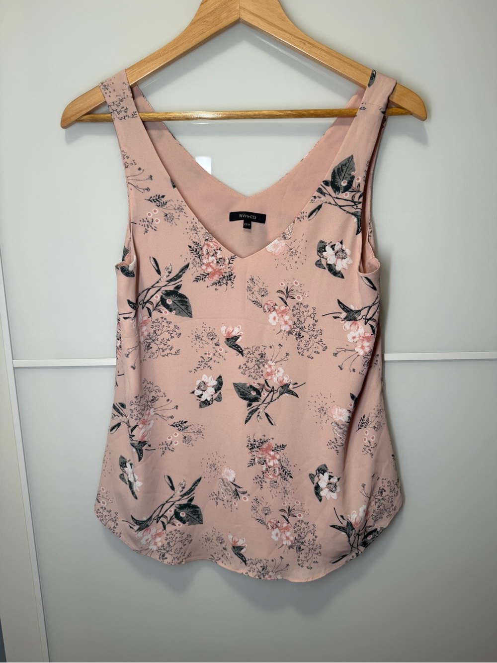 RW&CO. Dusty Pink Floral V-Neck Camisole